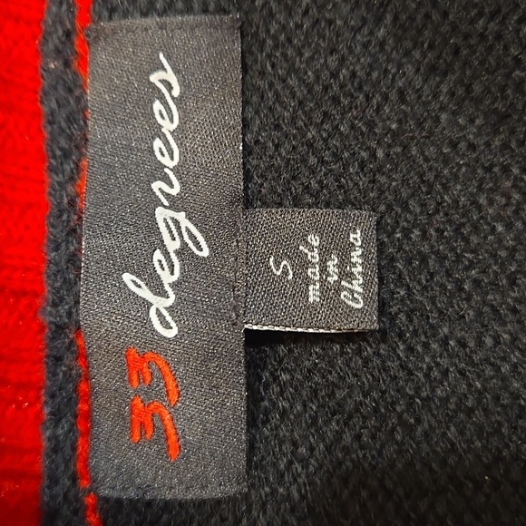 33 DEGREES UGLY CHRISTMAS SWEATER FLAMINGOS, SEQUINES. SIZE SMALL. - Picture 3 of 8